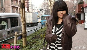 042711-01 制服业余打工～把製服古装少女变成情趣用品！ ~在线观看