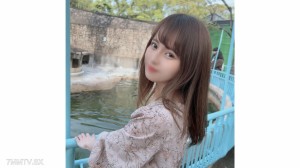 FC2-PPV-4552433 外貌！限时3天！体内小可爱女主角真是健忘，大庭广众的可爱女主角手淫……男主角身体很小，阴部湿漉漉的！ ③在线观看