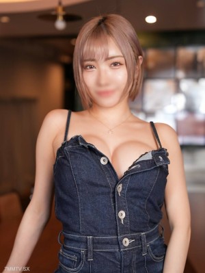 FC2-PPV-4555112 Gal Kawa 大**插入，直达女人跪下的阴茎在线观看