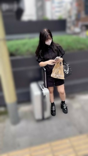 FC2-PPV-4573871 [打手枪] 当半毛美眸的美女抬头说出密语时，我感到非常兴奋。 「你要去吗……？把你的精液都撒出来♡♡」在线观看