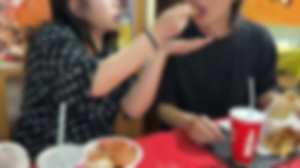 FC2-PPV-4575806 （个人拍摄/限定）我们三个人和他女朋友在前面吃NTR在线观看