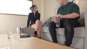 *Nur beim ersten Mal 1680 ⇒ 840 „Er ist größer als der meines Mannes … ♥“ Eine schöne Hausfrau aus Kansai wird mit einem großen Schwanz bis an den Rand der Bewusstlosigkeit gevögelt!在线观看