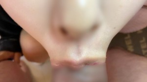 [Privates Shooting] Schöne 22-Jährige mit schönen Beinen gibt einen tollen Blowjob und leckt ungewaschen den Analbereich, kommt dann zweimal hintereinander und schluckt [ganzes Gesicht enthüllt]在线观看
