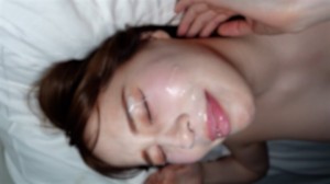 FC2-PPV-4752437 ※被發現了就立刻刪除了【別告訴任何人】白天是老師，晚上是等待預約的男優。記錄了烏克蘭混血美女白皙肌膚的顏射和中出。抽籤告訴你店名。在线观看