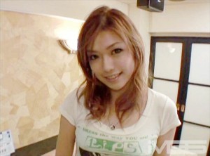 SIRO-304 第一次100在线观看