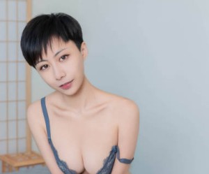 模特米兒接受的極致精油性感按摩全身精油塗滿乳腺開發濃厚口交按摩棒刺激真實淫叫與連續高潮