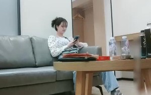 91沈先生04-13五官精致小网红