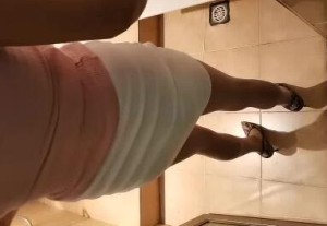 调戏帮忙做家务的嫂子