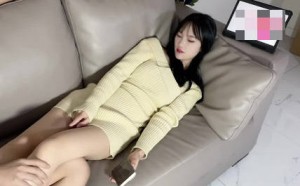 有这样的女朋友在身边你还有心思工作吗