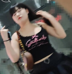 操了一个萝莉高中生处女般感觉