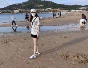 女儿向我撒娇一步步靠近我被我强干了