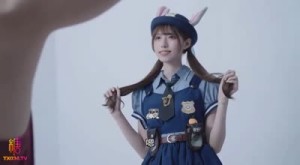 约拍遭阴阳合同要挟校花级别颜值