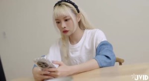 兄妹之間不倫禁忌誘惑理性與情感之間的矛盾一步步引導心智未成熟的哥哥感受人生第一次的噴射-香月遙衣