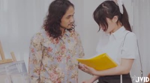 居家監禁新手美女觀護人首次上門檢查沒想到被五年沒碰女人的出獄猛男盯上-婕咪