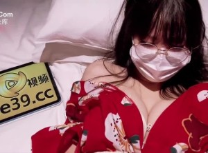 香蕉秀xjx663和服茶艺师为了留住客户主动升级服务业务